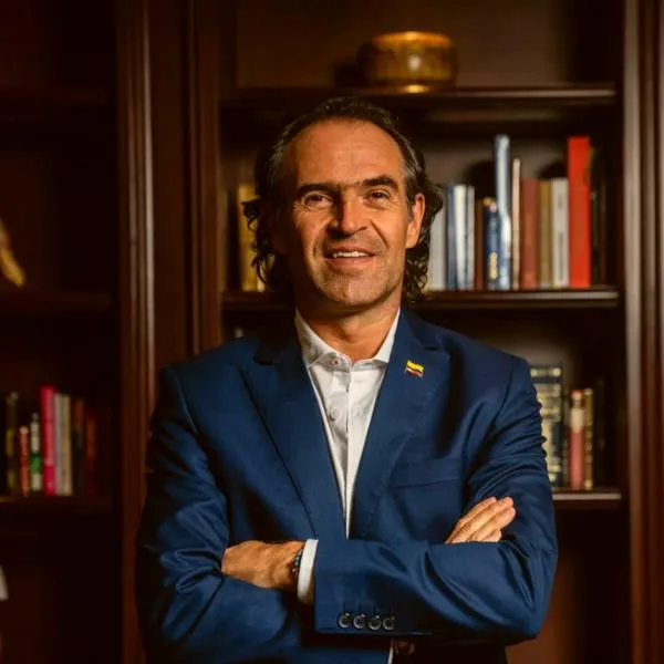 Fico aumentó su aprobación con un 73 %: cae favorabilidad del gobernador de Antioquia