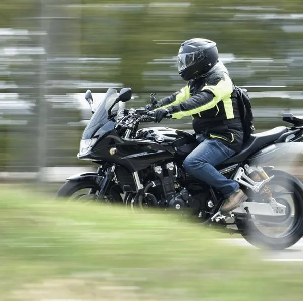 ¿Por qué las motos no tienen reversa? Te explicamos los motivos detrás de esto