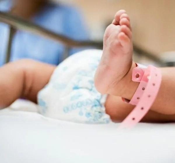 Madre y su bebé fueron salvados por médicos en Cali: qué tenían