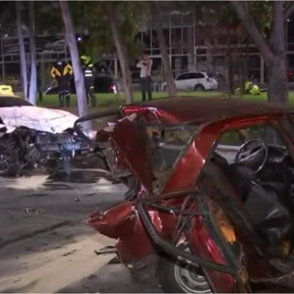 Trágico accidente en el norte de Bogotá: automóvil BMW estrelló a una familia que iba en otro carro. Un niño tiene complicaciones en una pierna. 