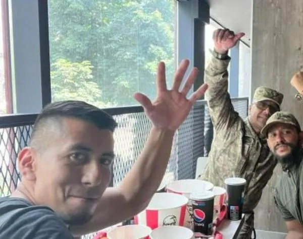 Exmilitares colombianos volvían de Ucrania: rastro se perdió en Venezuela y están en Rusia