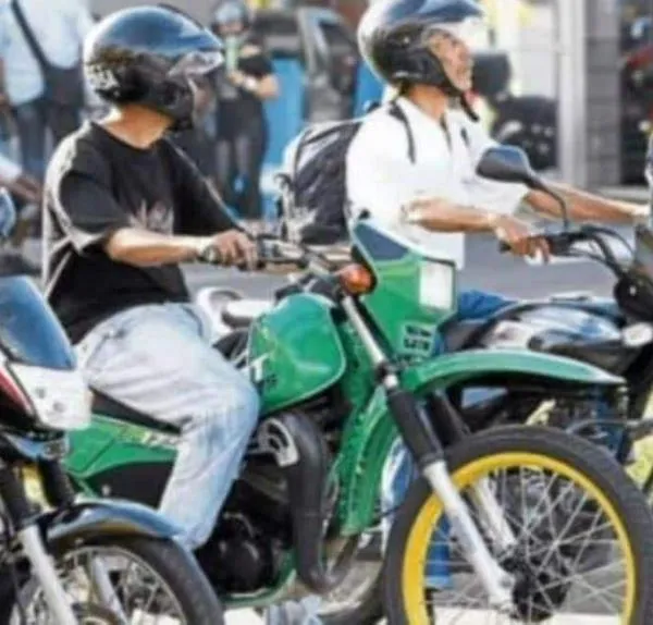 Si un motociclista es captado manejando en contravía o sobre un anden ¿Se le inmoviliza la moto?