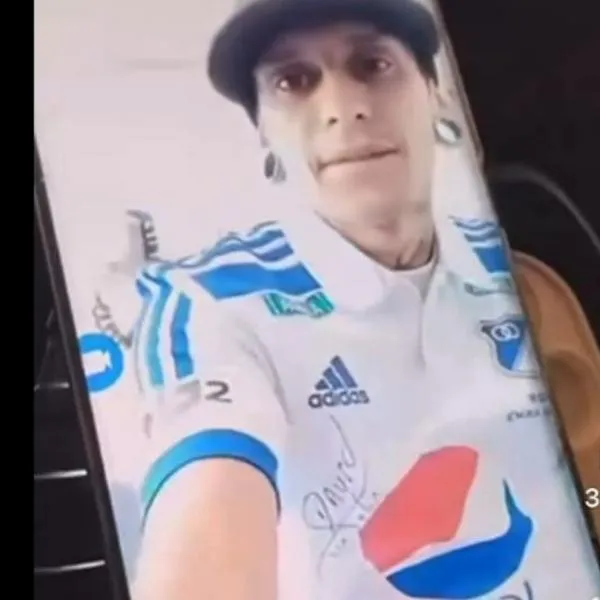 Hincha de Millonarios, Javier Acosta, falleció este viernes 30 de agosto luego de someterse a eutanasia y minutos antes bailó merengue con su familia.