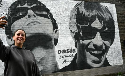 Millones de fans de Oasis hacen colapsar sistema de venta para comprar entradas