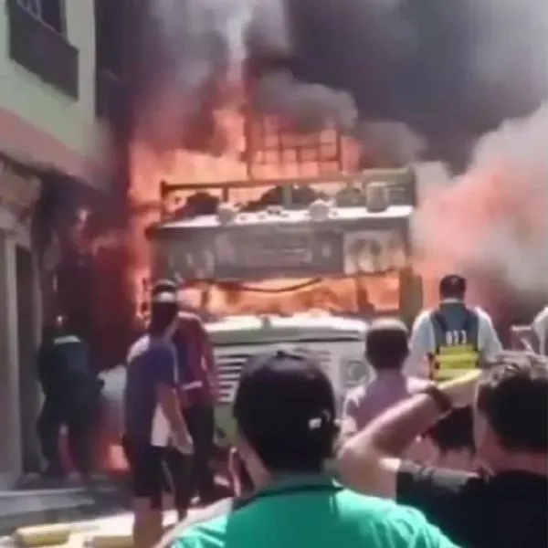 Incendio en chiva en San Rafael deja un muerto y tres heridos este 31 de agosto