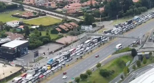 Paro de camioneros hoy: trancón monumental entrada a Bogotá vía Cajicá-Chía