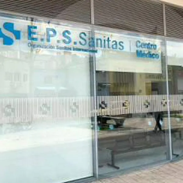 En Medellín sucursal de EPS Sanitas sufrió daños por lluvias y estará cerrada  