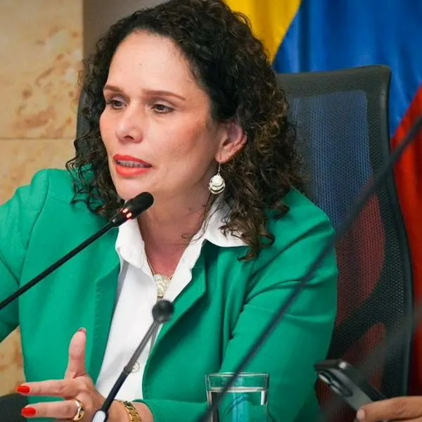 Ministra de Transporte no negociará alza del ACPM, pero pide a camioneros dialogar