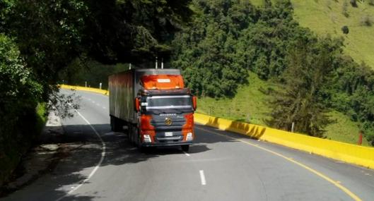 Establecen puesto de mando en Colombia para mediar con transportadores por alza de ACPM