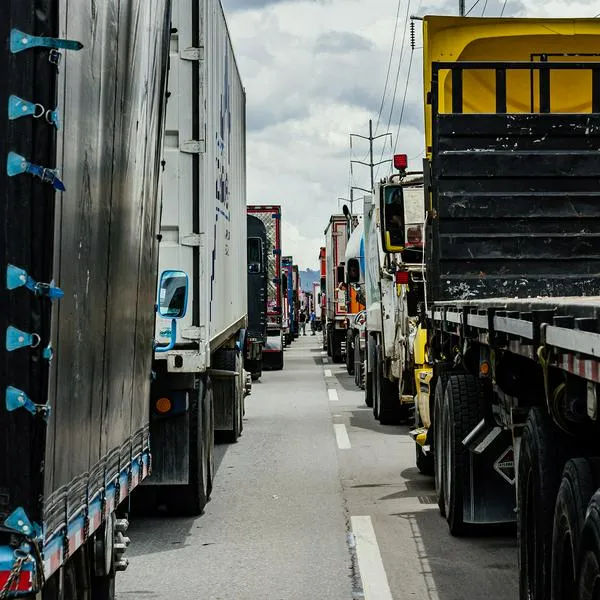 Paro de camioneros en Colombia: Policía llama a 400 uniformados del Esmad