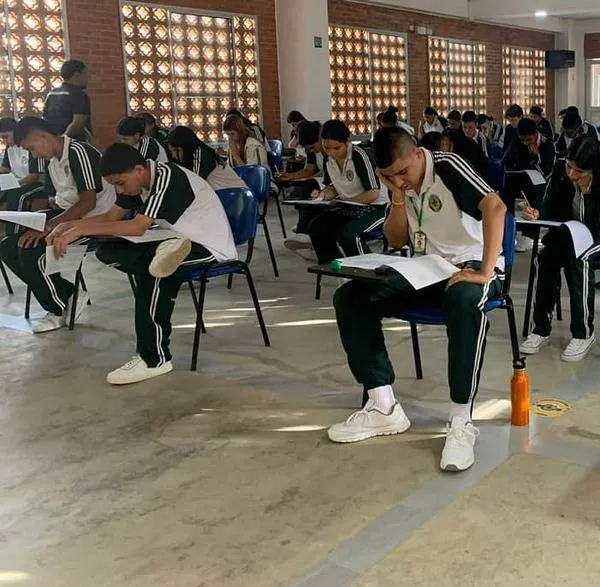 Bogotá cancela clases en colegios públicos para la tarde y noche de este 3 de septiembre