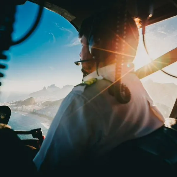 Cuánto ganan los pilotos en Colombia; sueldo para por encima de los 10 millones