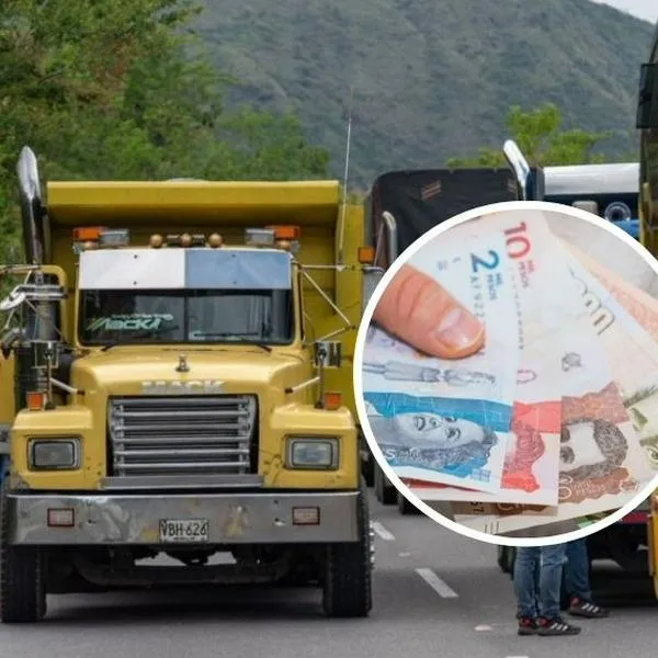 Foto de camiones y plata colombiana, en nota de cuánto gana camionero en Colombia, en paro tiene que ver con nuevo gasto de dinero