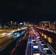Caos en Transmilenio por paro camionero.