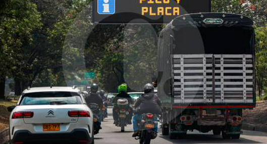 ¿Su vehículo tiene el 3 o el 7 en su placa? No lo puede utilizar porque le toca el pico y placa en Medellín