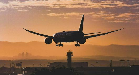 Latam permite a sus pasajeros reprogramar vuelos en Bogotá por paro camionero