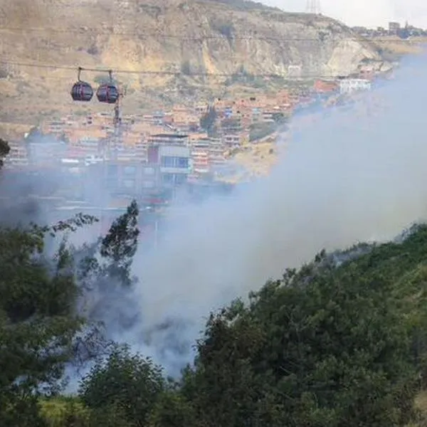 Reportan incendio en Ciudad Bolívar, sur de Bogotá; Transmicable afectado por columna de humo