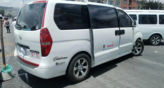 Este es el carro que sería del Distrito y estaría en las protestas del paro de camioneros en Bogotá. Galán dijo qué pasó