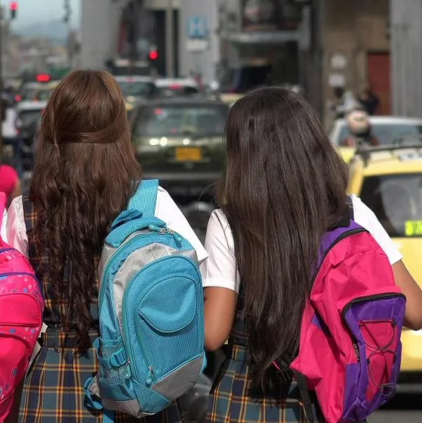Estudiantes, en nota sobre que alumnos de colegios públicos debe reponer clase en día libre