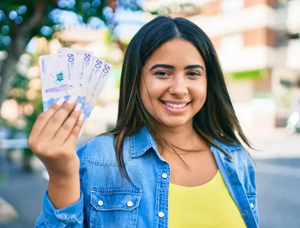 Anuncian subsidio de $ 400.000 a jóvenes que estén en universidad: cómo aplicar