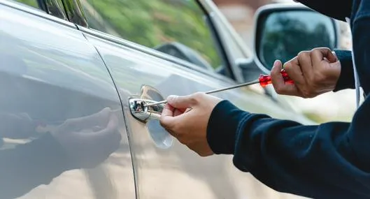 Días y horas donde roban carros en Bogotá y qué colores son los que más hurtan