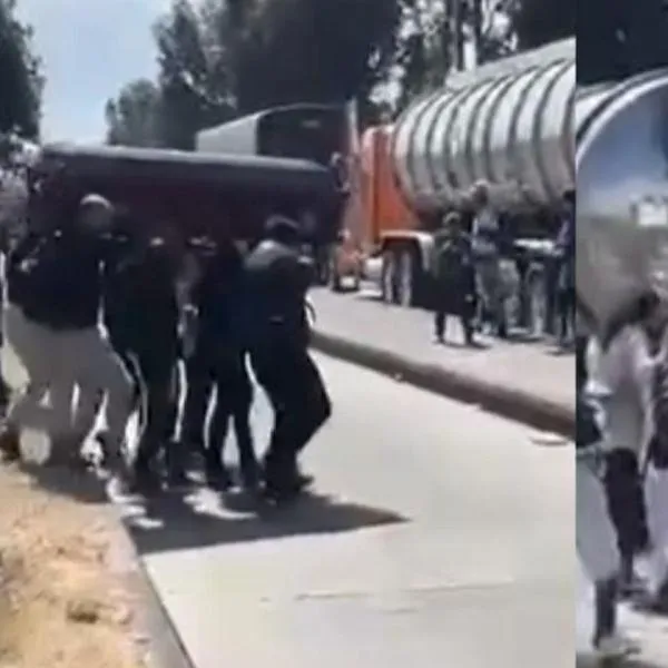Con el ataúd al hombro, una familia esquivó camiones en medio del paro: les tocó pasearlo a pie 