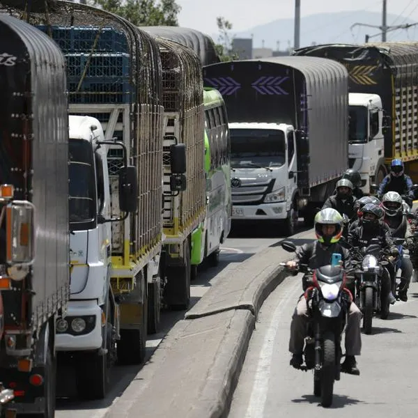 Camioneros piden disculpas por paro en Colombia, pero se justificaron