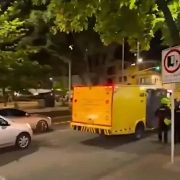 Así fue el impresionante cruce de disparos en Medellín entre escoltas de carro de valores y ladrones que pretendían robar 700 millones.
