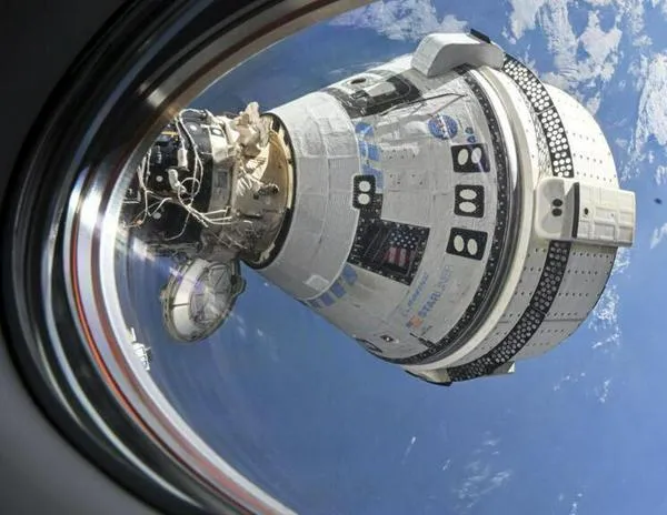 La cápsula espacial de Boeing regresa a la Tierra sin su tripulación por razones de seguridad