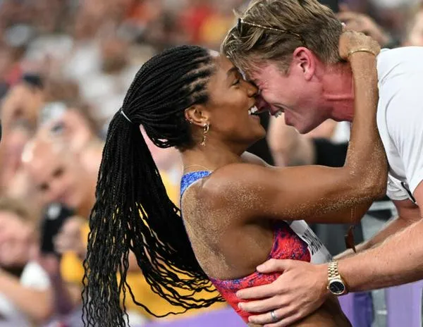 Los Woodhall, una pareja de oro en París-2024