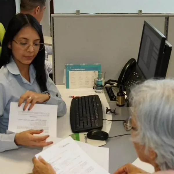 Estos pensionados en Colombia podrán recibir doble mesada: ¿Cambia con la reforma?