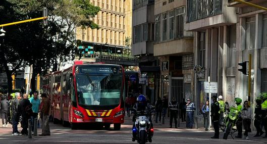 Dan desconocidos datos sobre Transmilenio y sorprenden a bogotanos: cuántos buses tienen, trabajadores y viajes a diario. Le contamos más detalles.