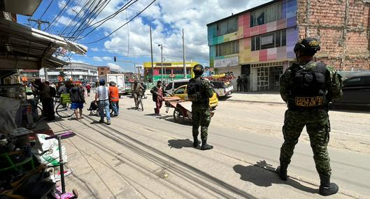 Atentado en Bogotá: policía cuenta cómo salvó a personas de granada