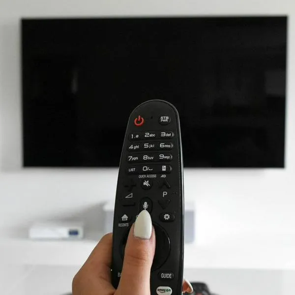 El proyector de Amazon, por menos de $300.000, podría sustituir su televisor.