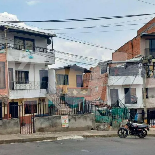 Hallaron a niño de 13 años muerto luego de discutir con sus padres, en Medellín
