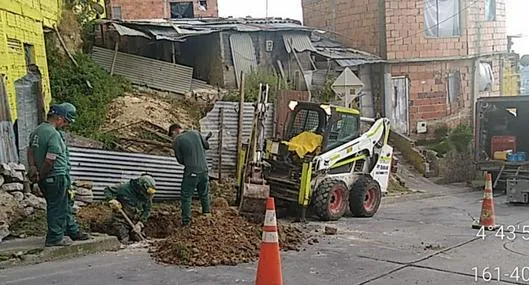 Acueducto atiende daño en sector de Usaquén, zona se abastece con carrotanques 