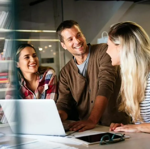 Alkosto, Ktronix y AKT con ofertas de empleo a jóvenes pagando $ 1'600.000