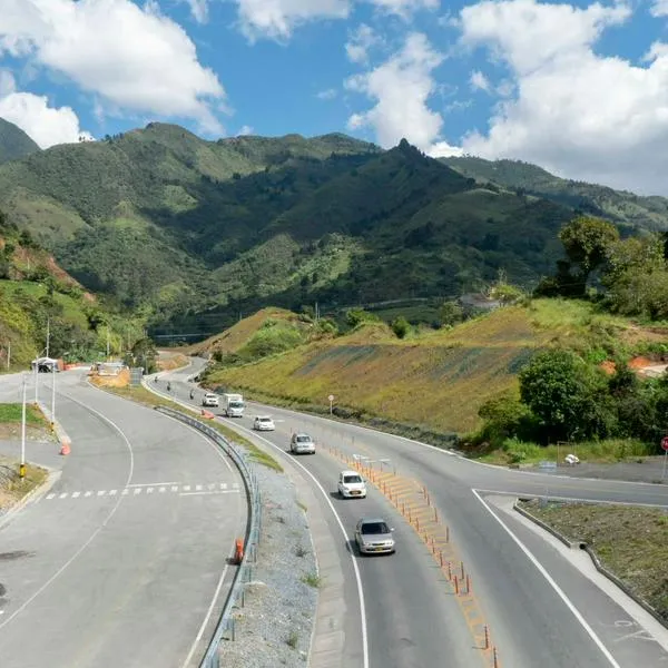 Alivio para conductores que transitan en vía de Zipaquirá, Cundinamarca