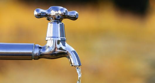 Dicen por qué no está llegando el agua después de racionamiento en Bogotá. 