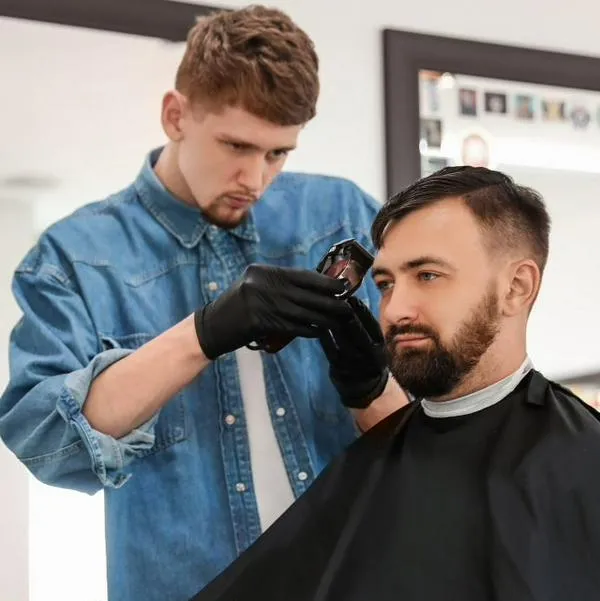 ¿Cuáles son los cortes de cabello para hombres más populares en Colombia?