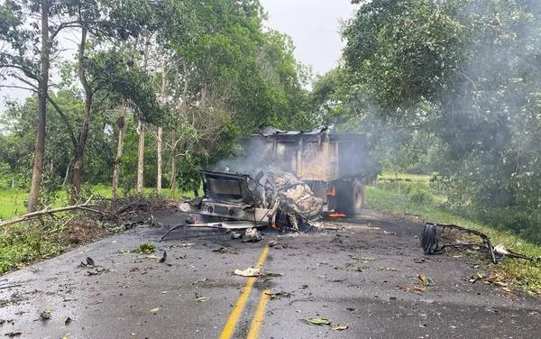 Atentado con explosivos a base militar en Arauca deja al menos 16 heridos