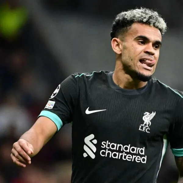 Luis Díaz poco pudo hacer en los minutos que tuvo, en el triunfo 3-1 de Liverpool vs Milan