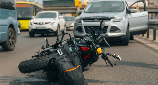 Accidente en Envigado, Antioquia dejó dos motociclistas muertos en plena vía