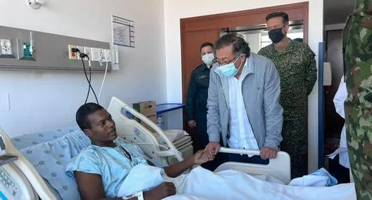 Gustavo Petro ya visitó a militares heridos por ataque del Eln en Arauca