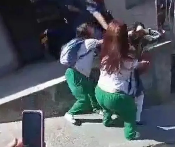 Cinco influencers estarían incitando a menores a pelearse afuera de colegios de Medellín