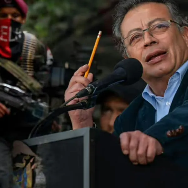 Gustavo Petro y jefe del Eln protagonizaron encontronazo en redes por fin de diálogos