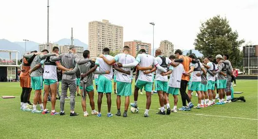 Jhon Duque no fue convocado por Santa Fe para jugar contra Alianza y ya cumplió un mes sin jugar.