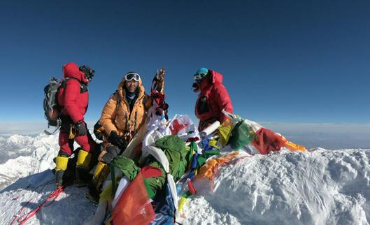 Los sherpas, esos héroes del Everest que trabajan en la sombra