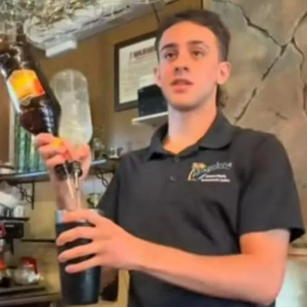 ¿Cuánto gana un bartender colombiano en EE. UU.? Reveló salario en dólares y pesos