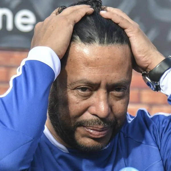 Foto de René Higuita, en nota de que el exarquero salió en foto con Amelie Lens y Farrago y fue tendencia en Colombia